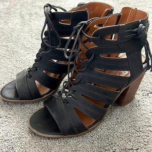 Zip healed sandal